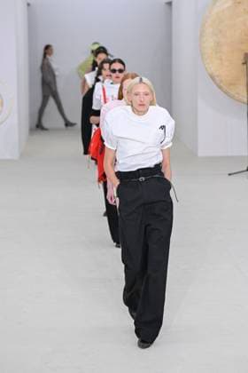 A model walks the runway during the Issey Miyake Ready to Wear Spring Summer 2026 fashion show as part of the Paris Fashion Week on October 3, 2025 in Paris, France Paris France  Copyright: xAgencex xBestimagexAgencex xBestimagex