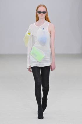 A model walks the runway during the Issey Miyake Ready to Wear Spring Summer 2026 fashion show as part of the Paris Fashion Week on October 3, 2025 in Paris, France Paris France  Copyright: xAgencex xBestimagexAgencex xBestimagex