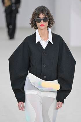 A model walks the runway during the Issey Miyake Ready to Wear Spring Summer 2026 fashion show as part of the Paris Fashion Week on October 3, 2025 in Paris, France Paris France  Copyright: xAgencex xBestimagexAgencex xBestimagex