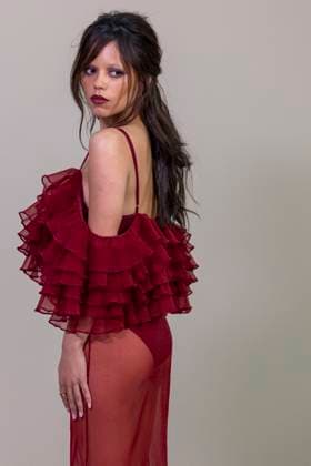 Jenna Ortega at the photocall of the Givenchy Collection Femme Prêt à Porter Printemps Eté 2026 fashion show as part of Paris Fashion Week PFW , at Hôtel National des Invalides, in Paris, France, October 03, 2025 Olivier Borde Bestimage Photocall Givenchy fashion show as part of Spring Summer 2026 Paris Fashion Week on October 03, 2025 in Paris, France Paris France  Copyright: xOLIVIERxBORDEx xBESTIMAGExOLIVIERxBORDEx xBESTIMAGEx