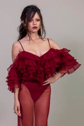 Jenna Ortega at the photocall of the Givenchy Collection Femme Prêt à Porter Printemps Eté 2026 fashion show as part of Paris Fashion Week PFW , at Hôtel National des Invalides, in Paris, France, October 03, 2025 Olivier Borde Bestimage Photocall Givenchy fashion show as part of Spring Summer 2026 Paris Fashion Week on October 03, 2025 in Paris, France Paris France  Copyright: xOLIVIERxBORDEx xBESTIMAGExOLIVIERxBORDEx xBESTIMAGEx