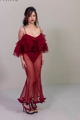 Jenna Ortega at the photocall of the Givenchy Collection Femme Prêt à Porter Printemps Eté 2026 fashion show as part of Paris Fashion Week PFW , at Hôtel National des Invalides, in Paris, France, October 03, 2025 Olivier Borde Bestimage Photocall Givenchy fashion show as part of Spring Summer 2026 Paris Fashion Week on October 03, 2025 in Paris, France Paris France  Copyright: xOLIVIERxBORDEx xBESTIMAGExOLIVIERxBORDEx xBESTIMAGEx