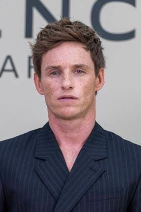 Eddie Redmayne at the photocall of the Givenchy Collection Femme Prêt à Porter Printemps Eté 2026 fashion show as part of Paris Fashion Week PFW , at the Hôtel National des Invalides, in Paris, France, October 03, 2025 Olivier Borde Bestimage Photocall Givenchy fashion show as part of Spring Summer 2026 Paris Fashion Week on October 03, 2025 in Paris, France Paris France  Copyright: xOLIVIERxBORDEx xBESTIMAGExOLIVIERxBORDEx xBESTIMAGEx