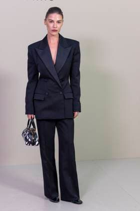 Sophia Roe at the photocall of the Givenchy Collection Femme Prêt à Porter Printemps Eté 2026 fashion show as part of Paris Fashion Week PFW , at Hôtel National des Invalides, in Paris, France, October 03, 2025 Olivier Borde Bestimage Photocall Givenchy fashion show as part of Spring Summer 2026 Paris Fashion Week on October 03, 2025 in Paris, France Paris France  Copyright: xOLIVIERxBORDEx xBESTIMAGExOLIVIERxBORDEx xBESTIMAGEx