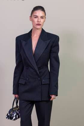 Sophia Roe at the photocall of the Givenchy Collection Femme Prêt à Porter Printemps Eté 2026 fashion show as part of Paris Fashion Week PFW , at Hôtel National des Invalides, in Paris, France, October 03, 2025 Olivier Borde Bestimage Photocall Givenchy fashion show as part of Spring Summer 2026 Paris Fashion Week on October 03, 2025 in Paris, France Paris France  Copyright: xOLIVIERxBORDEx xBESTIMAGExOLIVIERxBORDEx xBESTIMAGEx