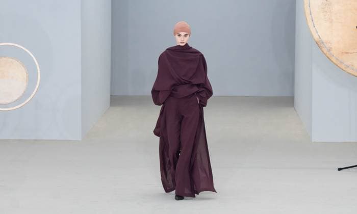PARIS FASHION WEEK WOMENSWEAR SPRINT SUMMER 26 ISSEY MIYAKE sylvie lefort photography MAXPPP 03 10 2025 @sylvie Lefort Photography MAXPPP 3 10 25 Models present creations from the SPRINT SUMMER 2025 2026 Womenswear collection by ISSEY MIYAKE during the Paris Fashion Week, in Paris, France 3rd October 2025 The presentation of the Womens collections from september 29th to october 7th 25  Copyright: xMAXPPPxsylviexlefortxphotographyx LFR202510030171 LFR202510030171
