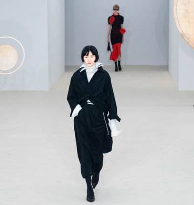 PARIS FASHION WEEK WOMENSWEAR SPRINT SUMMER 26 ISSEY MIYAKE sylvie lefort photography MAXPPP 03 10 2025 @sylvie Lefort Photography MAXPPP 3 10 25 Models present creations from the SPRINT SUMMER 2025 2026 Womenswear collection by ISSEY MIYAKE during the Paris Fashion Week, in Paris, France 3rd October 2025 The presentation of the Womens collections from september 29th to october 7th 25  Copyright: xMAXPPPxsylviexlefortxphotographyx LFR202510030173 LFR202510030173