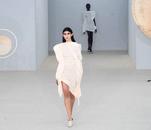 PARIS FASHION WEEK WOMENSWEAR SPRINT SUMMER 26 ISSEY MIYAKE sylvie lefort photography MAXPPP 03 10 2025 @sylvie Lefort Photography MAXPPP 3 10 25 Models present creations from the SPRINT SUMMER 2025 2026 Womenswear collection by ISSEY MIYAKE during the Paris Fashion Week, in Paris, France 3rd October 2025 The presentation of the Womens collections from september 29th to october 7th 25  Copyright: xMAXPPPxsylviexlefortxphotographyx LFR202510030176 LFR202510030176