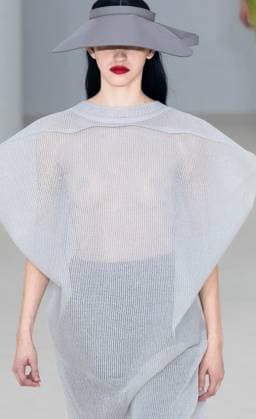PARIS FASHION WEEK WOMENSWEAR SPRINT SUMMER 26 ISSEY MIYAKE sylvie lefort photography MAXPPP 03 10 2025 @sylvie Lefort Photography MAXPPP 3 10 25 Models present creations from the SPRINT SUMMER 2025 2026 Womenswear collection by ISSEY MIYAKE during the Paris Fashion Week, in Paris, France 3rd October 2025 The presentation of the Womens collections from september 29th to october 7th 25  Copyright: xMAXPPPxsylviexlefortxphotographyx LFR202510030180 LFR202510030180