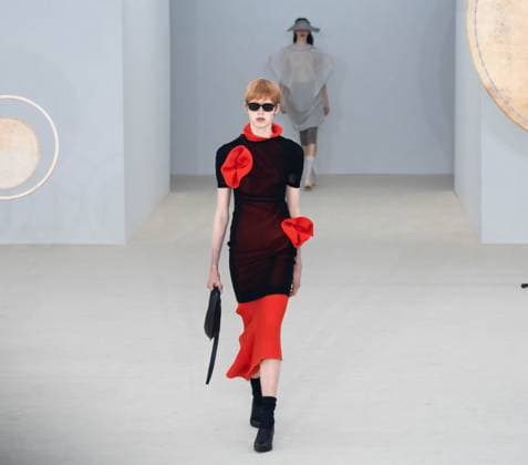 PARIS FASHION WEEK WOMENSWEAR SPRINT SUMMER 26 ISSEY MIYAKE sylvie lefort photography MAXPPP 03 10 2025 @sylvie Lefort Photography MAXPPP 3 10 25 Models present creations from the SPRINT SUMMER 2025 2026 Womenswear collection by ISSEY MIYAKE during the Paris Fashion Week, in Paris, France 3rd October 2025 The presentation of the Womens collections from september 29th to october 7th 25  Copyright: xMAXPPPxsylviexlefortxphotographyx LFR202510030182 LFR202510030182