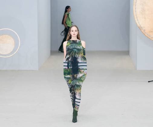 PARIS FASHION WEEK WOMENSWEAR SPRINT SUMMER 26 ISSEY MIYAKE sylvie lefort photography MAXPPP 03 10 2025 @sylvie Lefort Photography MAXPPP 3 10 25 Models present creations from the SPRINT SUMMER 2025 2026 Womenswear collection by ISSEY MIYAKE during the Paris Fashion Week, in Paris, France 3rd October 2025 The presentation of the Womens collections from september 29th to october 7th 25  Copyright: xMAXPPPxsylviexlefortxphotographyx LFR202510030194 LFR202510030194