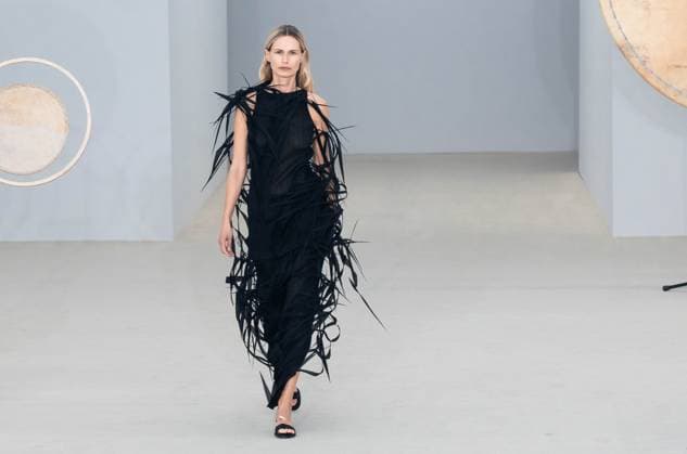 PARIS FASHION WEEK WOMENSWEAR SPRINT SUMMER 26 ISSEY MIYAKE sylvie lefort photography MAXPPP 03 10 2025 @sylvie Lefort Photography MAXPPP 3 10 25 Models present creations from the SPRINT SUMMER 2025 2026 Womenswear collection by ISSEY MIYAKE during the Paris Fashion Week, in Paris, France 3rd October 2025 The presentation of the Womens collections from september 29th to october 7th 25  Copyright: xMAXPPPxsylviexlefortxphotographyx LFR202510030202 LFR202510030202