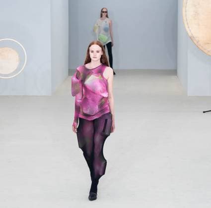 PARIS FASHION WEEK WOMENSWEAR SPRINT SUMMER 26 ISSEY MIYAKE sylvie lefort photography MAXPPP 03 10 2025 @sylvie Lefort Photography MAXPPP 3 10 25 Models present creations from the SPRINT SUMMER 2025 2026 Womenswear collection by ISSEY MIYAKE during the Paris Fashion Week, in Paris, France 3rd October 2025 The presentation of the Womens collections from september 29th to october 7th 25  Copyright: xMAXPPPxsylviexlefortxphotographyx LFR202510030210 LFR202510030210