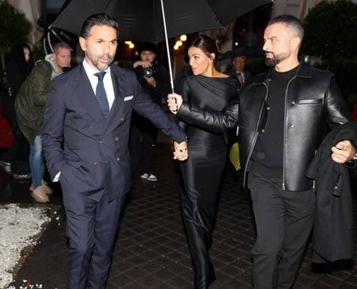 Eva Longoria and her husband Jose Baston in Paris Eva Longoria and her husband JosÃ Baston in Paris during the Fashion week . France , Paris on october 3 , 2025  Copyright: xDFYx