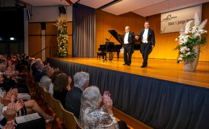 30 09 2025, International Classical Music Festival Festival of Nations 2025, at the Kurhaus Bad Wörishofen Unterallgäu , special concert with star tenor Jonas Kaufmann recital with his piano partner Helmut Deutsch 30 09 2025, Classical Music Festival Bad Wörishofen 30 09 2025, Classical Music Festival Bad Wörishofen