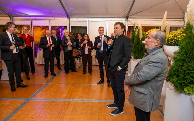30 09 2025, International Classical Music Festival Festival of Nations 2025, at the Kurhaus Bad Wörishofen Unterallgäu , special concert with star tenor Jonas Kaufmann recital with his piano partner Helmut Deutsch Intendant Winfried Roch li, Türkheim and Jonas Kaufmann with at the subsequent meet and greet in the VIP tent 30