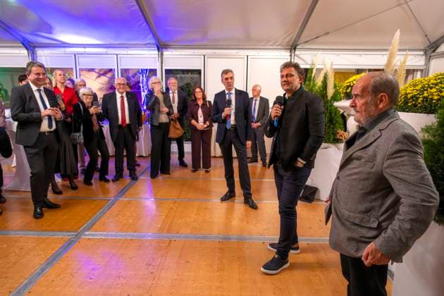 30 09 2025, International Classical Music Festival Festival of Nations 2025, at the Kurhaus Bad Wörishofen Unterallgäu , special concert with star tenor Jonas Kaufmann recital with his piano partner Helmut Deutsch Intendant Winfried Roch li, Türkheim and Jonas Kaufmann with at the subsequent meet and greet in the VIP tent 30