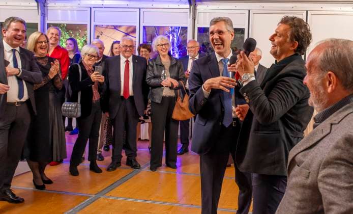 30 09 2025, International Classical Music Festival Festival of Nations 2025, at the Kurhaus Bad Wörishofen Unterallgäu , special concert with star tenor Jonas Kaufmann r