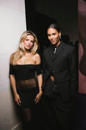 Brooks Nader et Cindy Bruna au défilé Messika Collection Prêt à Porter Printemps Été 2026 lors de la Fashion Week de Paris PFW , le 3 octobre 2026 ? Sam Delpech Bestimage Brooks Nader and Cindy Bruna at Messika Fashion Show Ready to Wear Collection Spring Summer 2026 during Paris Fashion Week on 3, October, 2026 Paris France  Copyright: xSamxDelpechx xBestimagexSamxDelpechx xBestimagex