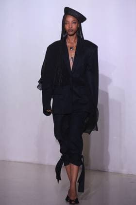 PFW - Vaillant Runway A model walks during the Vaillant show as part of Paris Fashion Week in Paris, France on October 03, 2025. Photo by Jerome Domine ABACAPRESS.COM  Copyright: xDominexJerome ABACAx