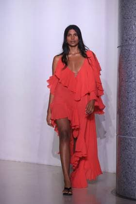 PFW - Vaillant Runway A model walks during the Vaillant show as part of Paris Fashion Week in Paris, France on October 03, 2025. Photo by Jerome Domine ABACAPRESS.COM  Copyright: xDominexJerome ABACAx