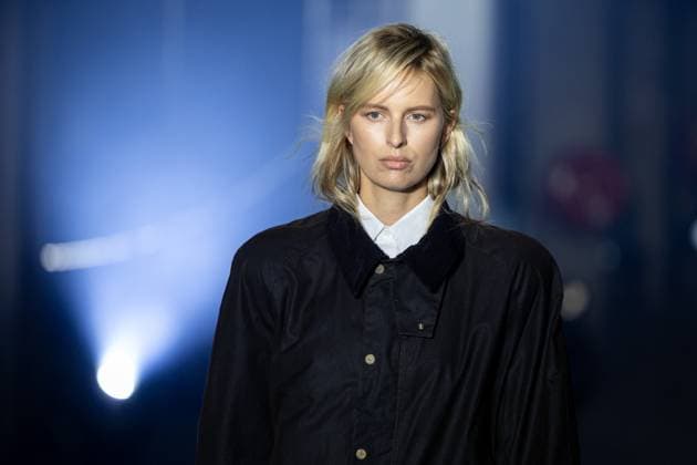 Vetements Womenswear Runway - PFW A mannequin model walks during the Vetements Womenswear Spring Summer 2026 show as part of Paris Fashion Week (PFW) on October 3, 2025 in Paris, France. Photo by Alexis Jumeau ABACAPRESS.COM Paris France  Copyright: xJumeauxAlexis ABACAx