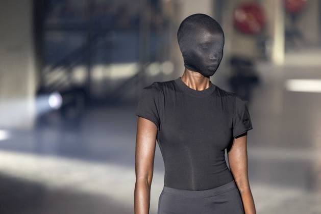 Vetements Womenswear Runway - PFW A mannequin model walks during the Vetements Womenswear Spring Summer 2026 show as part of Paris Fashion Week (PFW) on October 3, 2025 in Paris, France. Photo by Alexis Jumeau ABACAPRESS.COM Paris France  Copyright: xJumeauxAlexis ABACAx