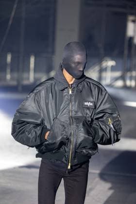 Vetements Womenswear Runway - PFW A mannequin model walks during the Vetements Womenswear Spring Summer 2026 show as part of Paris Fashion Week (PFW) on October 3, 2025 in Paris, France. Photo by Alexis Jumeau ABACAPRESS.COM Paris France  Copyright: xJumeauxAlexis ABACAx