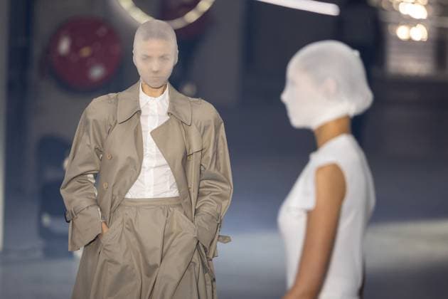 Vetements Womenswear Runway - PFW A mannequin model walks during the Vetements Womenswear Spring Summer 2026 show as part of Paris Fashion Week (PFW) on October 3, 2025 in Paris, France. Photo by Alexis Jumeau ABACAPRESS.COM Paris France  Copyright: xJumeauxAlexis ABACAx