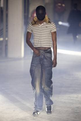 Vetements Womenswear Runway - PFW A mannequin model walks during the Vetements Womenswear Spring Summer 2026 show as part of Paris Fashion Week (PFW) on October 3, 2025 in Paris, France. Photo by Alexis Jumeau ABACAPRESS.COM Paris France  Copyright: xJumeauxAlexis ABACAx