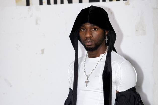 Photocall Vetements Womenswear - PFW Omah Lay attends the Vetements Womenswear Spring Summer 2026 show as part of Paris Fashion Week (PFW) on October 3, 2025 in Paris, France. Photo by Alexis Jumeau ABACAPRESS.COM Paris France  Copyright: xJumeauxAlexis ABACAx