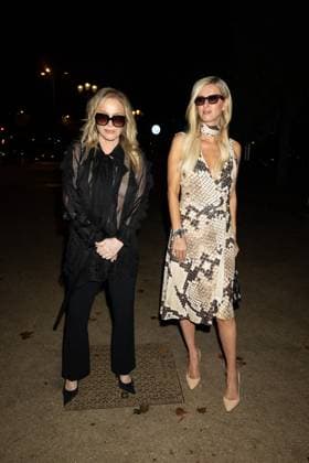 Kathy Hilton, Nicky Hilton outside the EE72 magazine party at Le Grand Café during Paris Fashion Week PFW Ready to Wear Spring Summer 2026 on October 3rd, 2025 Jeremy MELLOUL Bestimage Celebrities at EE72 party during Paris Fashion Week Ready to Wear Collection Spring Summer 2026 on 3rd, October, 2025  Copyright: xJeremyxMelloulx xBestimagexJeremyxMelloulx xBestimagex
