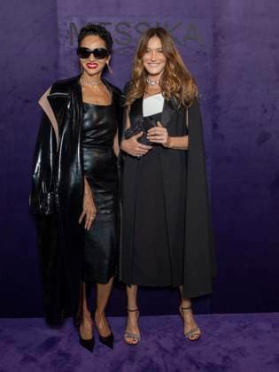 Farida Khelfa et Carla Bruni - Photo Call of Messika Fashion Show, Spring Summer 2026 Collection as part of Paris Fashion Week, France, October 13th 2025 Olivier Borde Bestimage Photo Call of Messika Fashion Show, Spring Summer 2026 Collection as part of Paris Fashion Week, France, October 3rd 2025 Paris France  Copyright: xOLIVIERxBORDEx xBESTIMAGExOLIVIERxBORDEx xBESTIMAGEx