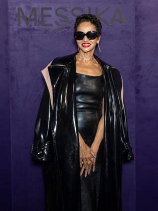 Farida Khelfa - Photo Call of Messika Fashion Show, Spring Summer 2026 Collection as part of Paris Fashion Week, France, October 13th 2025 Olivier Borde Bestimage Photo Call of Messika Fashion Show, Spring Summer 2026 Collection as part of Paris Fashion Week, France, October 3rd 2025 Paris France  Copyright: xOLIVIERxBORDEx xBESTIMAGExOLIVIERxBORDEx xBESTIMAGEx