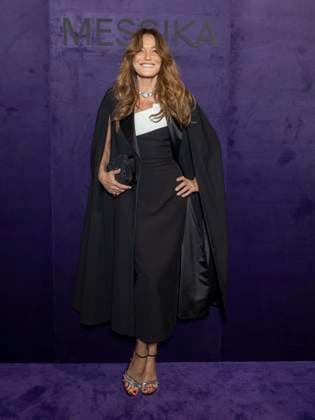 Carla Bruni - Photo Call of Messika Fashion Show, Spring Summer 2026 Collection as part of Paris Fashion Week, France, October 13th 2025 Olivier Borde Bestimage Photo Call of Messika Fashion Show, Spring Summer 2026 Collection as part of Paris Fashion Week, France, October 3rd 2025 Paris France  Copyright: xOLIVIERxBORDEx xBESTIMAGExOLIVIERxBORDEx xBESTIMAGEx