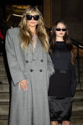 Heidi Klum, Leni Klum outside the EE72 magazine party at Le Grand Café during Paris Fashion Week PFW Ready to Wear Spring Summer 2026 on October 3rd, 2025 Jeremy MELLOUL Bestimage Celebrities at EE72 party during Paris Fashion Week Ready to Wear Collection Spring Summer 2026 on 3rd, October, 2025  Copyright: xJeremyxMelloulx xBestimagexJeremyxMelloulx xBestimagex
