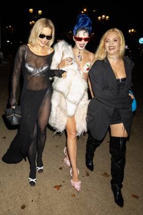 Rita Ora, Sita Abellán outside the EE72 magazine party at Le Grand Café during Paris Fashion Week PFW Ready to Wear Spring Summer 2026 on October 3rd, 2025 Jeremy MELLOUL Bestimage Celebrities at EE72 party during Paris Fashion Week Ready to Wear Collection Spring Summer 2026 on 3rd, October, 2025  Copyright: xJeremyxMelloulx xBestimagexJeremyxMelloulx xBestimagex