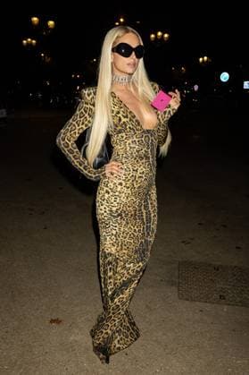 Paris Hilton outside the EE72 magazine party at Le Grand Café during Paris Fashion Week PFW Ready to Wear Spring Summer 2026 on October 3rd, 2025 Jeremy MELLOUL Bestimage Celebrities at EE72 party during Paris Fashion Week Ready to Wear Collection Spring Summer 2026 on 3rd, October, 2025  Copyright: xJeremyxMelloulx xBestimagexJeremyxMelloulx xBestimagex