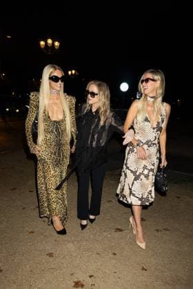 Paris Hilton, Kathy Hilton, Nicky Hilton outside the EE72 magazine party at Le Grand Café during Paris Fashion Week PFW Ready to Wear Spring Summer 2026 on October 3rd, 2025 Jeremy MELLOUL Bestimage Celebrities at EE72 party during Paris Fashion Week Ready to Wear Collection Spring Summer 2026 on 3rd, October, 2025  Copyright: xJeremyxMelloulx xBestimagexJeremyxMelloulx xBestimagex