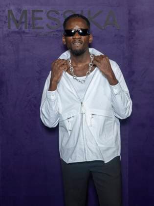 Mr Eazi - Photo Call of Messika Fashion Show, Spring Summer 2026 Collection as part of Paris Fashion Week, France, October 13th 2025 Olivier Borde Bestimage Photo Call of Messika Fashion Show, Spring Summer 2026 Collection as part of Paris Fashion Week, France, October 3rd 2025 Paris France  Copyright: xOLIVIERxBORDEx xBESTIMAGExOLIVIERxBORDEx xBESTIMAGEx