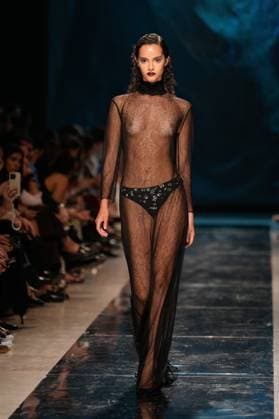 October 3, 2025, Lisbon, Portugal: A model walks the runway during 2B fashion show at ModaLisboa Base, Lisbon Fashion Week in Lisboa. Lisbon Portugal - ZUMAs197 20251003_aaa_s197_355 Copyright: xBrunoxdexCarvalhox