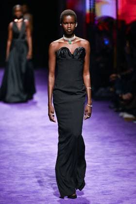 PFW Messika Runway A model walks the runway during the Messika Womenswear Spring Summer 2026 show as part of Paris Fashion Week in Paris, France on October 03, 2025. Photo by Aurore Marechal ABACAPRESS.COM Paris France  Copyright: xMarechalxAurore ABACAx