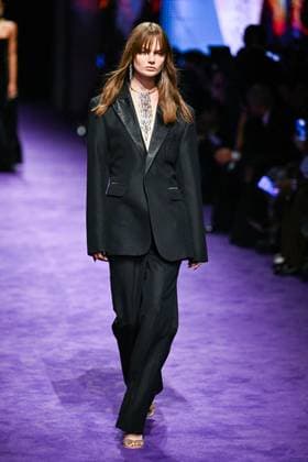 PFW Messika Runway A model walks the runway during the Messika Womenswear Spring Summer 2026 show as part of Paris Fashion Week in Paris, France on October 03, 2025. Photo by Aurore Marechal ABACAPRESS.COM Paris France  Copyright: xMarechalxAurore ABACAx