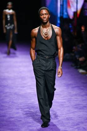 PFW Messika Runway A model walks the runway during the Messika Womenswear Spring Summer 2026 show as part of Paris Fashion Week in Paris, France on October 03, 2025. Photo by Aurore Marechal ABACAPRESS.COM Paris France  Copyright: xMarechalxAurore ABACAx