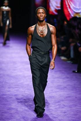 PFW Messika Runway A model walks the runway during the Messika Womenswear Spring Summer 2026 show as part of Paris Fashion Week in Paris, France on October 03, 2025. Photo by Aurore Marechal ABACAPRESS.COM Paris France  Copyright: xMarechalxAurore ABACAx