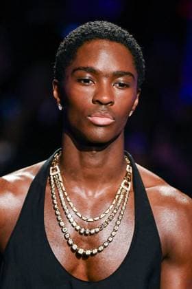 PFW Messika Runway A model walks the runway during the Messika Womenswear Spring Summer 2026 show as part of Paris Fashion Week in Paris, France on October 03, 2025. Photo by Aurore Marechal ABACAPRESS.COM Paris France  Copyright: xMarechalxAurore ABACAx