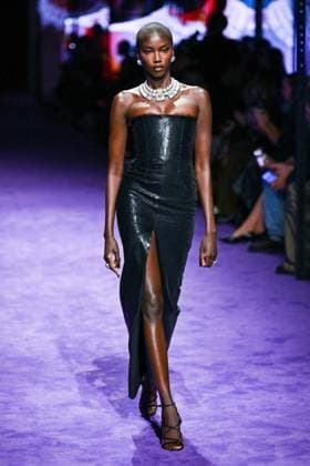 PFW Messika Runway A model walks the runway during the Messika Womenswear Spring Summer 2026 show as part of Paris Fashion Week in Paris, France on October 03, 2025. Photo by Aurore Marechal ABACAPRESS.COM Paris France  Copyright: xMarechalxAurore ABACAx