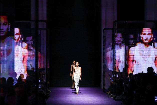 PFW Messika Runway A model walks the runway during the Messika Womenswear Spring Summer 2026 show as part of Paris Fashion Week in Paris, France on October 03, 2025. Photo by Aurore Marechal ABACAPRESS.COM Paris France  Copyright: xMarechalxAurore ABACAx