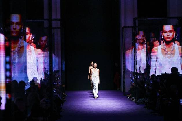PFW Messika Runway A model walks the runway during the Messika Womenswear Spring Summer 2026 show as part of Paris Fashion Week in Paris, France on October 03, 2025. Photo by Aurore Marechal ABACAPRESS.COM Paris France  Copyright: xMarechalxAurore ABACAx