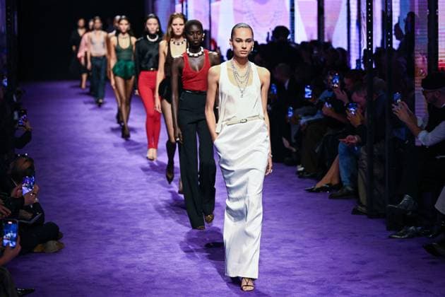 PFW Messika Runway Models walk the runway during the Messika Womenswear Spring Summer 2026 show as part of Paris Fashion Week in Paris, France on October 03, 2025. Photo by Aurore Marechal ABACAPRESS.COM Paris France  Copyright: xMarechalxAurore ABACAx